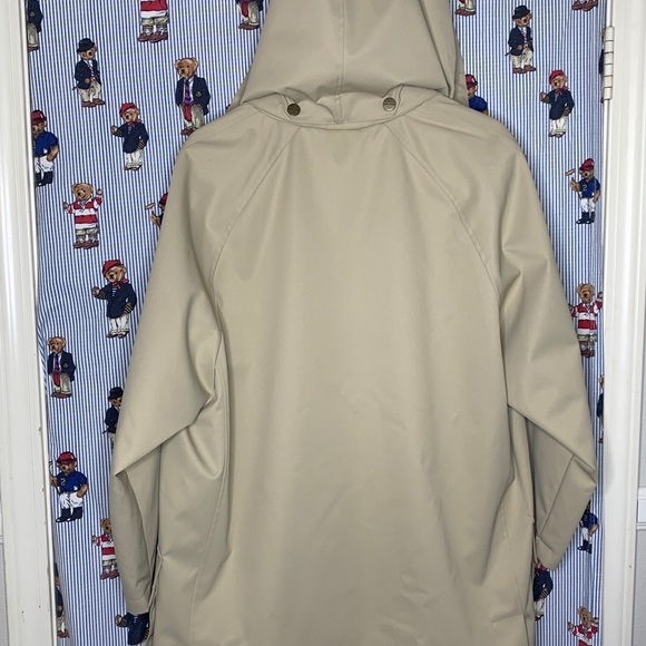 Authentic Burberry Rain Parka w/removable hood - Picture 3 of 8